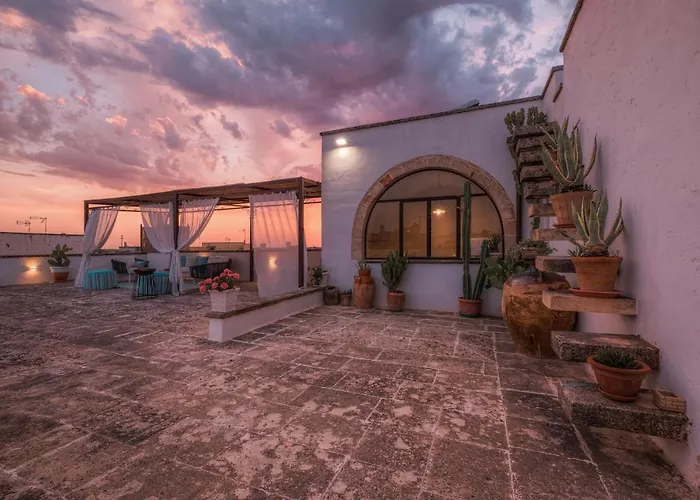 Relais Palazzo Vaglio Bed & Breakfast 4*