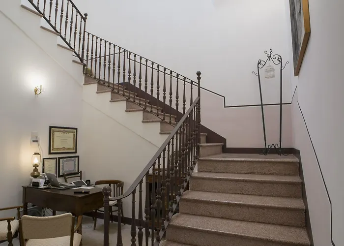 Relais Palazzo Vaglio Bed & Breakfast 4*