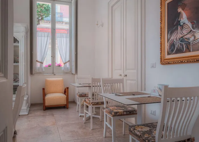 Relais Palazzo Vaglio Bed & Breakfast 4*