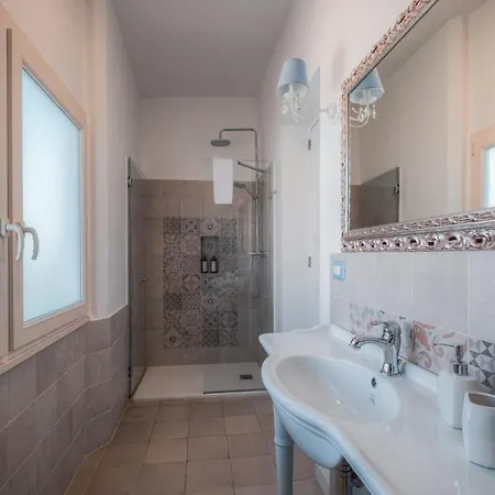 Relais Palazzo Vaglio Bed & Breakfast 3*
