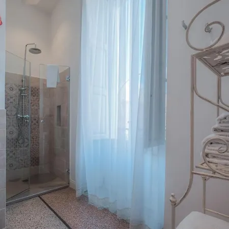 Relais Palazzo Vaglio فندق مبيت وإفطار 4*