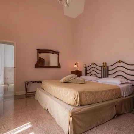 Relais Palazzo Vaglio Нардо
