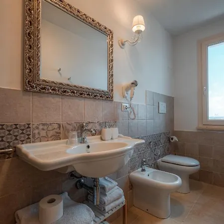 Relais Palazzo Vaglio Bed & Breakfast 3*