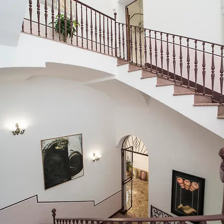 Nocleg ze śniadaniem Relais Palazzo Vaglio 4*