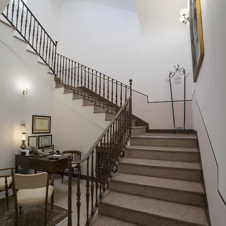 Relais Palazzo Vaglio Bed and Breakfast 4*
