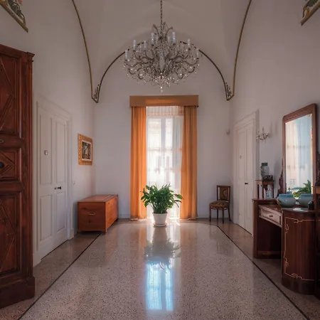 Relais Palazzo Vaglio 4*